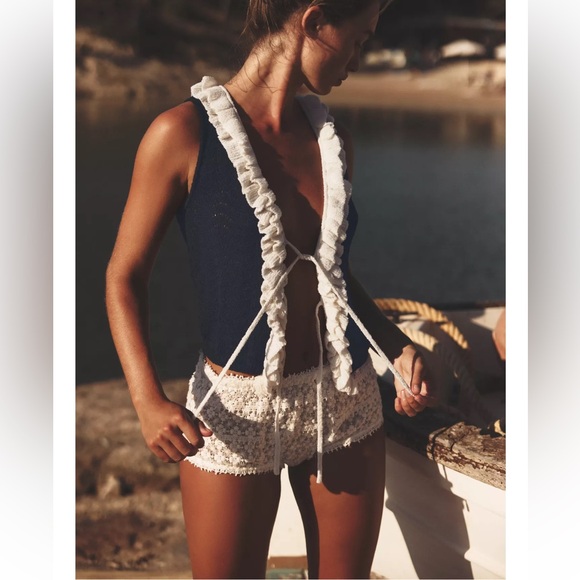 ZARA CONTRAST KNIT RUFFLE VEST TOP - Picture 2 of 5